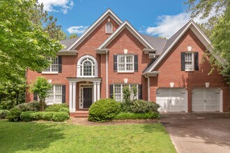 Building Photo - 1450 Hillcrest Heights