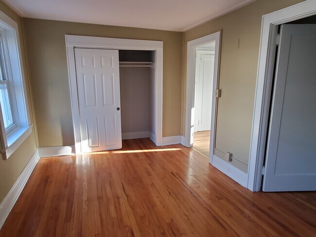 Living Room - 158 6th St