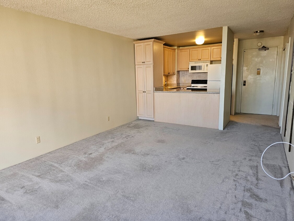 Foto principal - 1 Bed, 1 -Bath Condo for Rent! 1 Parking