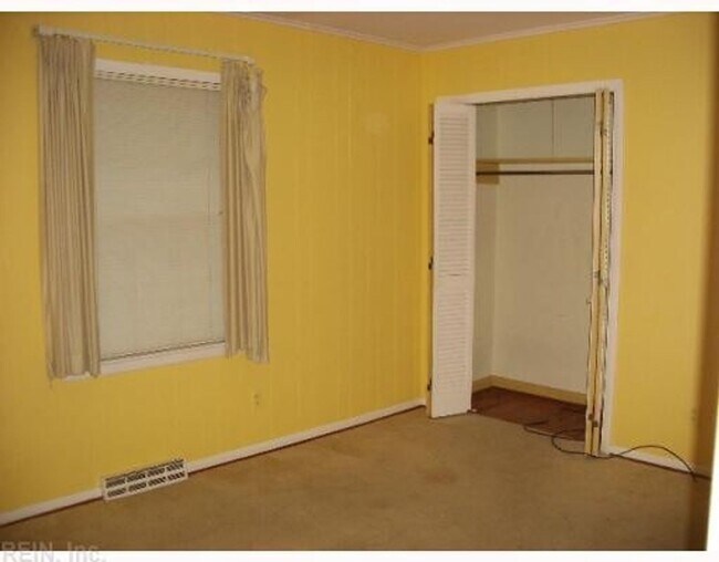 Foto del edificio - 3812 Cedar Ln