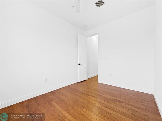 Foto del edificio - 510 SE 7th St