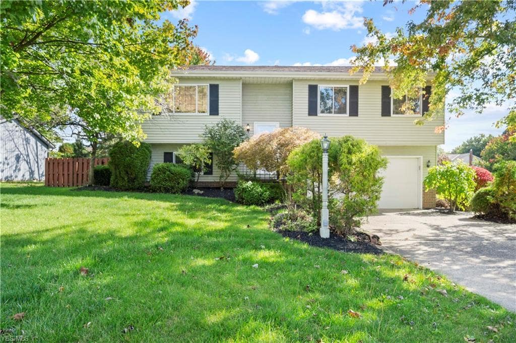 7367 Cromwell Dr, Solon, OH 44139 House Rental in Solon, OH