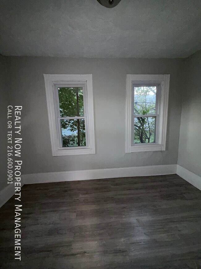 Foto del edificio - 3507 Carlyle Ave