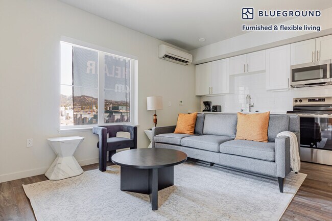 Building Photo - 2055 Haste St