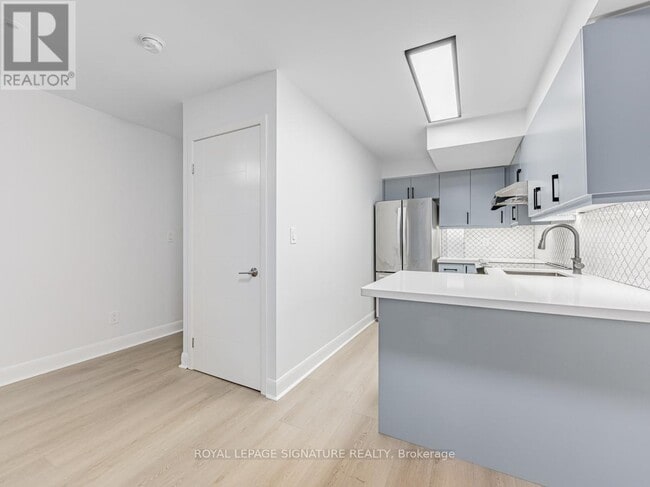 Photo du bâtiment - 415 Jarvis St