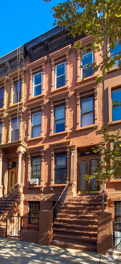Primary Photo - 255 W 121st St