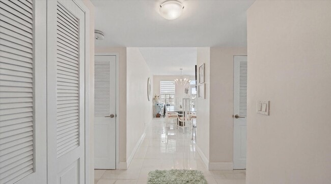 Building Photo - 3475 S Ocean Blvd