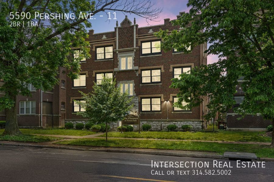 Primary Photo - Updated DeBaliviere Place 2bd/1ba - Close ...