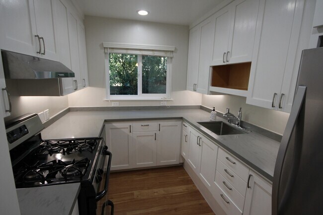Building Photo - 19 Belle Avenue, Unit 2