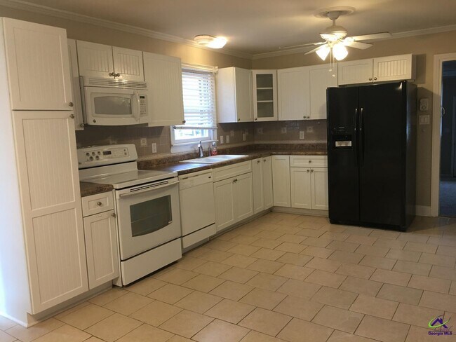 Foto del edificio - 104 Biltmore Terrace