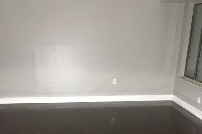 Living room - 1801 Laurel Rd