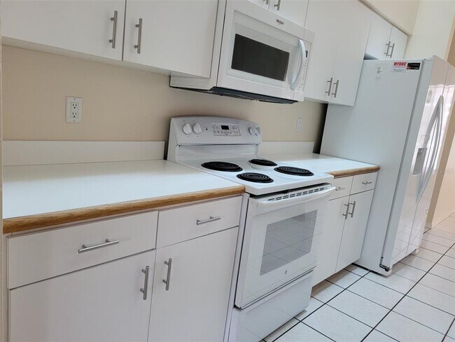 Foto del edificio - 1452 Quail Lake Dr