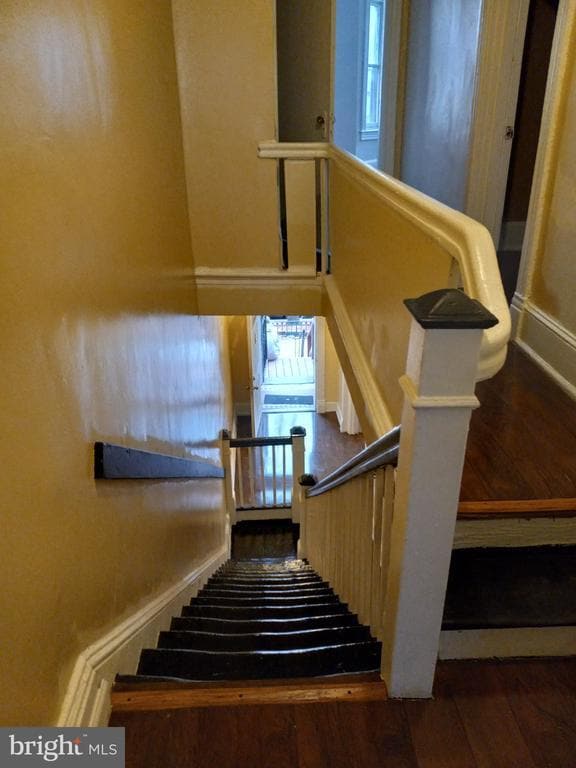 Building Photo - 1406 5th St NW