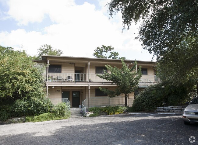 Foto del edificio - 3955 Shoal Creek Blvd
