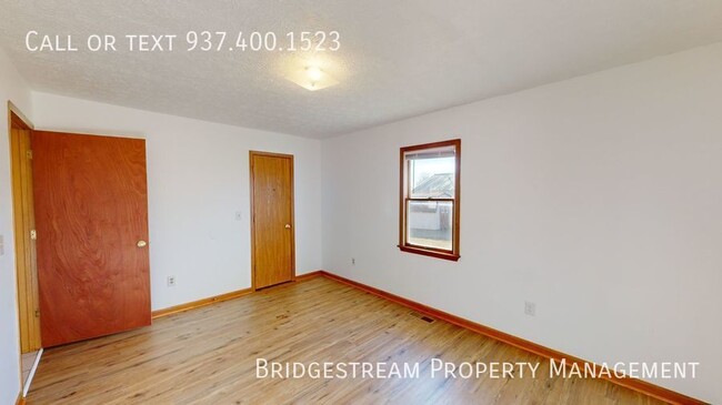 Building Photo - Ranch style 2 bedroom, 1 bath unit in Jeff...