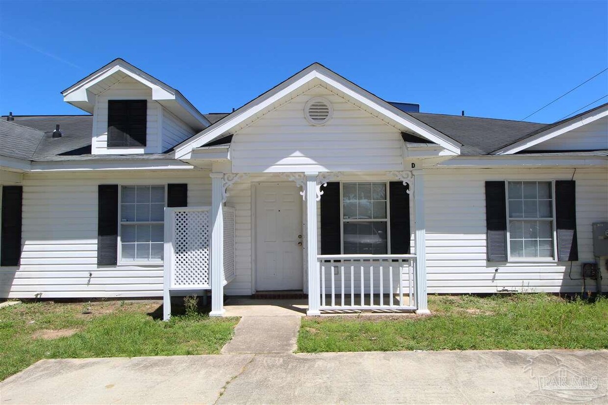 5600 W Shore Dr, Pensacola, FL 32526 House Rental in Pensacola, FL