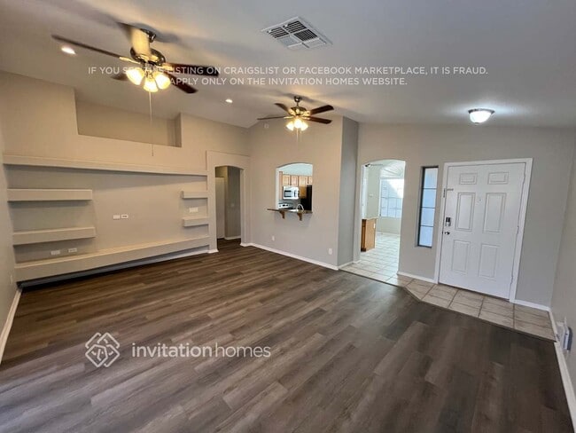 Building Photo - 13915 N 134th Ln