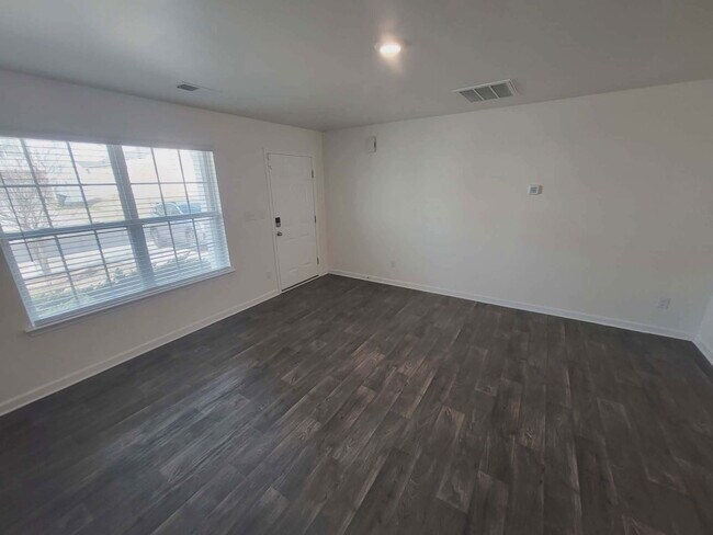 Building Photo - 13403 Michael Lynn Rd