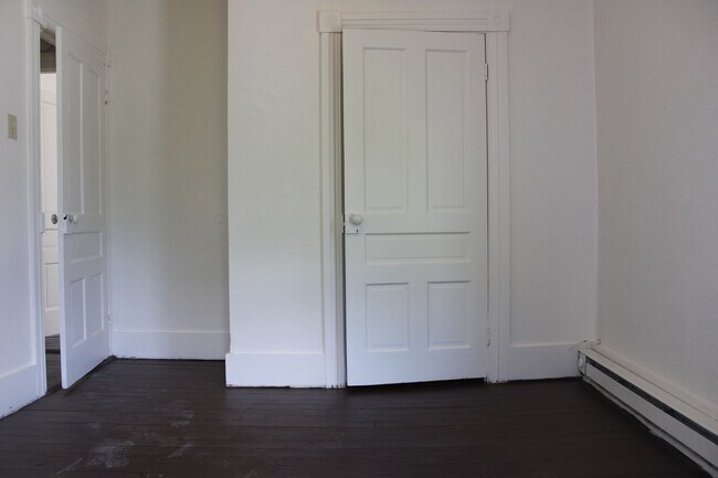 Foto del edificio - 118 W Main St, Windsor, PA 17366