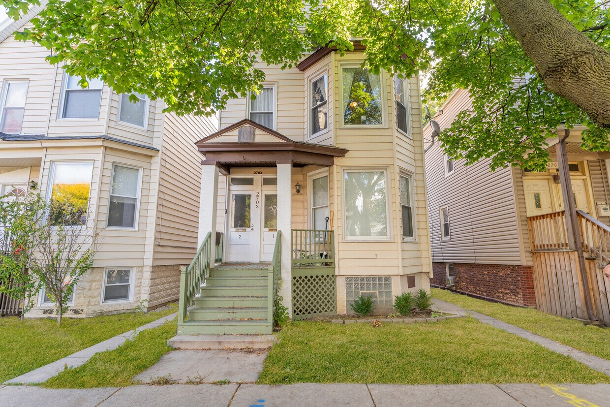 Foto principal - 2703 N Ridgeway Ave