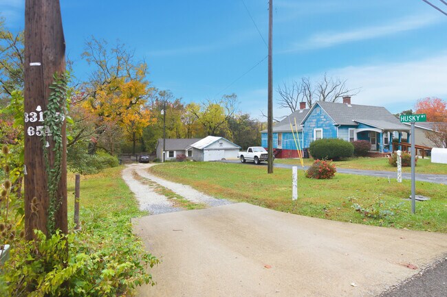 Foto del edificio - 3104 Husky Way