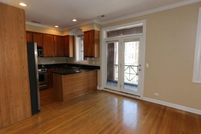 Foto del edificio - 3709 N Southport Ave