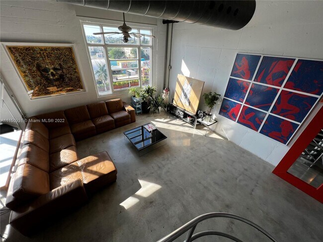 Foto del edificio - 250 NW 23rd St
