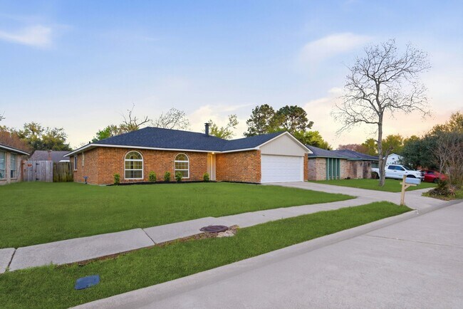 Foto del edificio - 7310 Sonnet Glen Ln