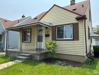 Building Photo - 671 White Ave