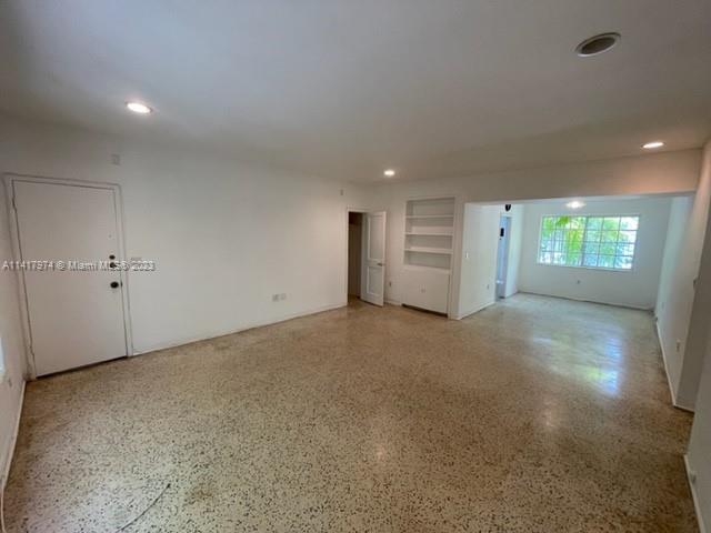 Foto del edificio - 825 W 40th St