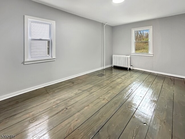 Building Photo - 5 Orams Ln