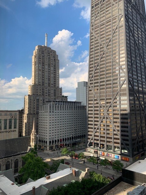 Building Photo - 111 E Chestnut St