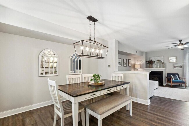 Foto del edificio - 4 Bedroom 2 Bath Townhome in Exton Station