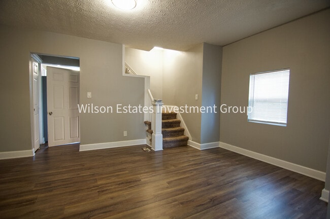 Foto del edificio - 213 Midland Ave