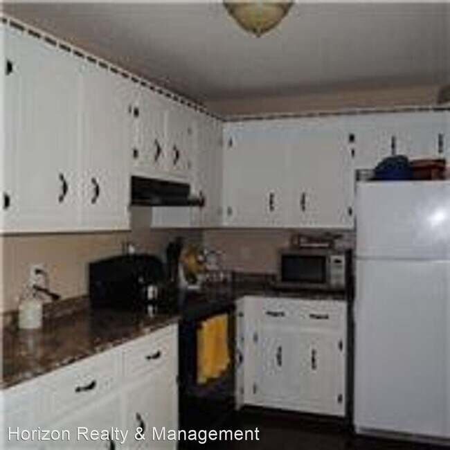 Building Photo - 3 br, 2 bath House - 231 Golden Pond Ave