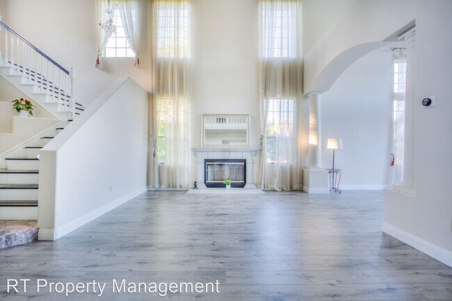 Building Photo - 4 br, 3.5 bath House - 2060 Ashington Dr