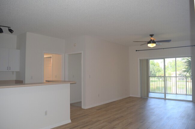 Building Photo - 1830 Florida Club Cir