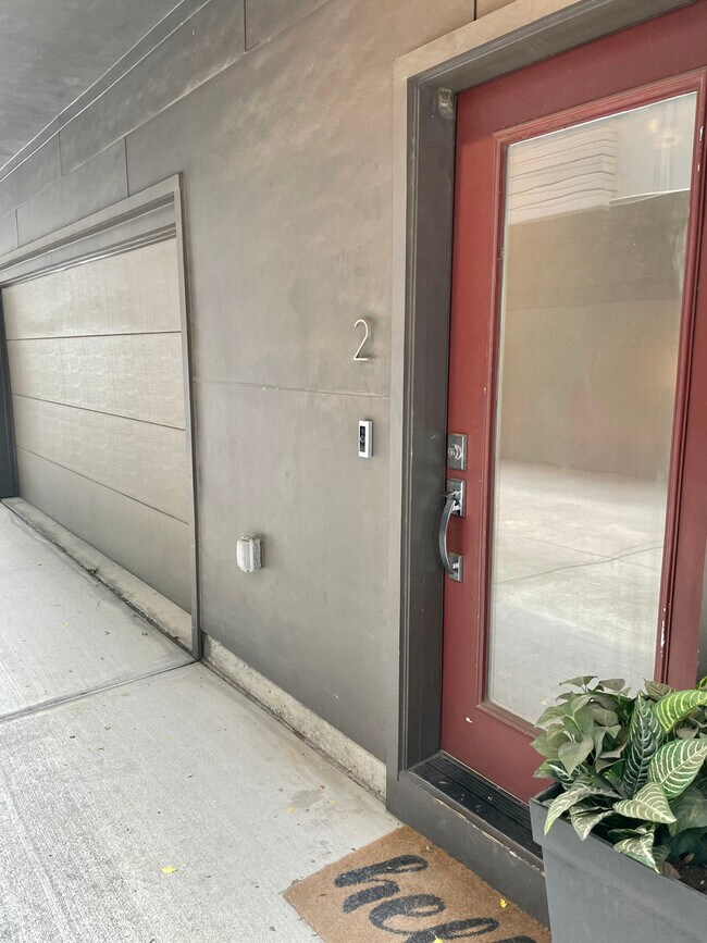 Foto del edificio - 1811 Euclid Ave