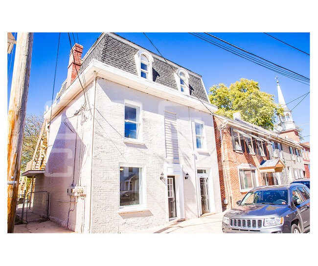 317 S Main St Unit 317 S Main St C, Chambersburg, PA 17201 Apartment