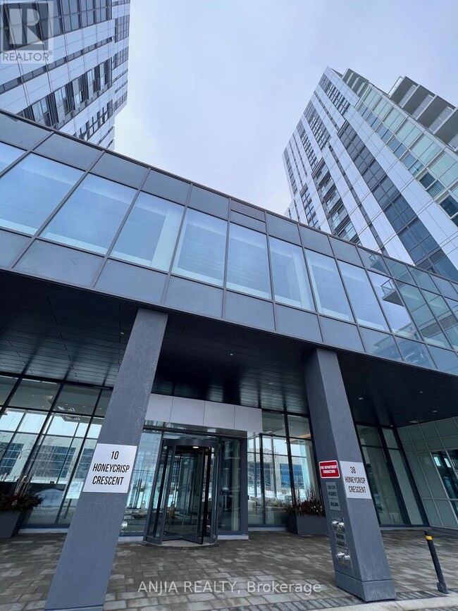 Building Photo - 38 Honeycrisp Cres