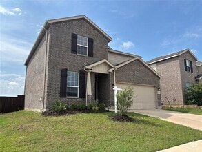 Building Photo - 507 Goldenrod Ln