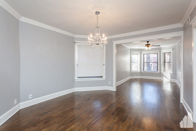 Foto del edificio - 3253 N Kenmore Ave