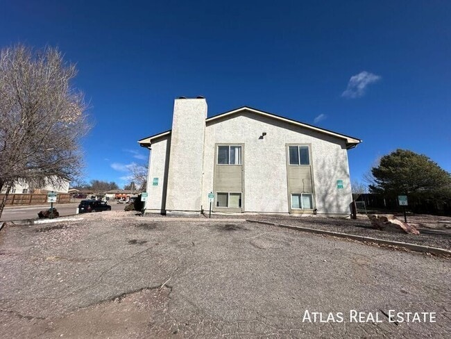 Foto del edificio - 1825 Zebulon Dr