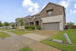 Building Photo - 2115 Clarion Dr