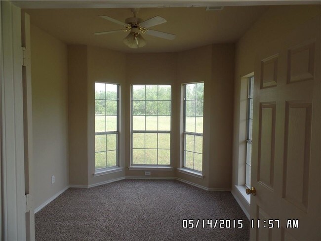 Building Photo - 523 Fox Ln