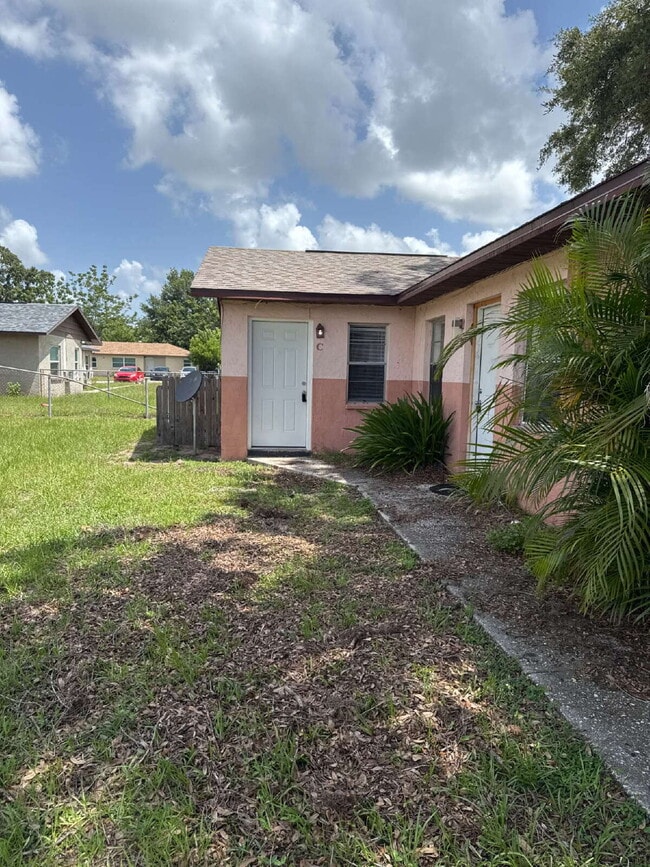 Building Photo - 3013 Allred Dr