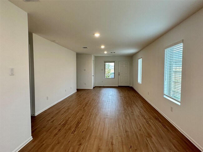 Foto del edificio - 4130 Brazos Brk Trl