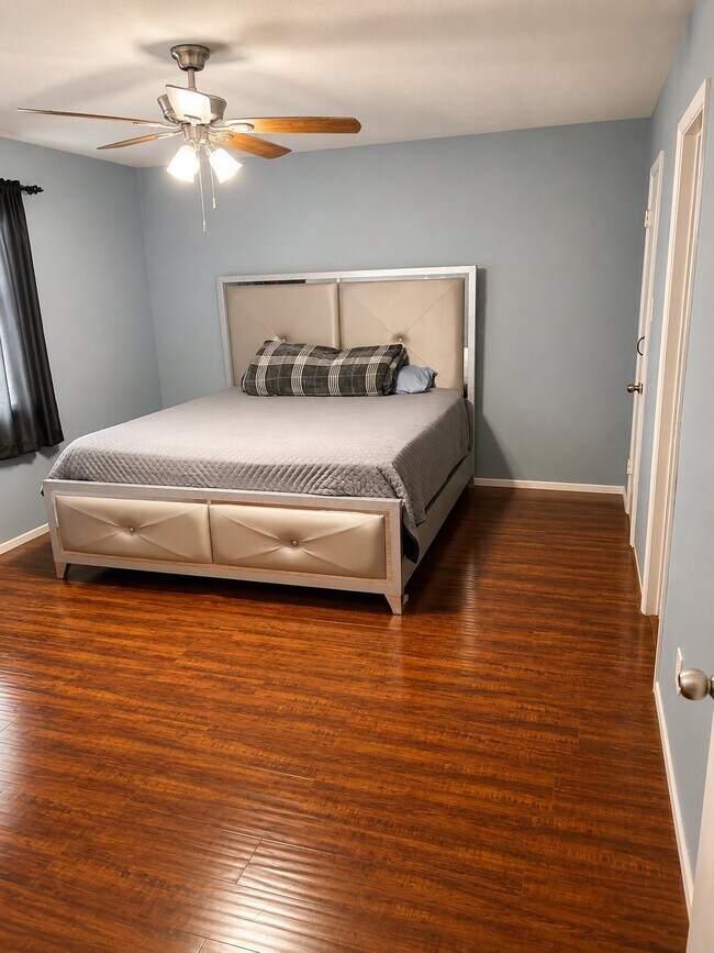 Foto del edificio - 10410 Black Walnut Dr