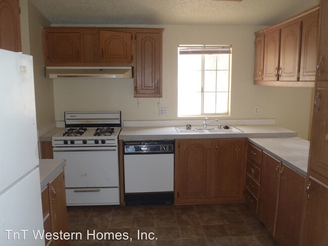 Foto del edificio - 415 W Ridgecrest Blvd