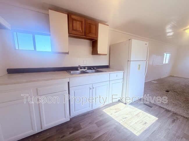 Building Photo - 1951 E Benson Hwy